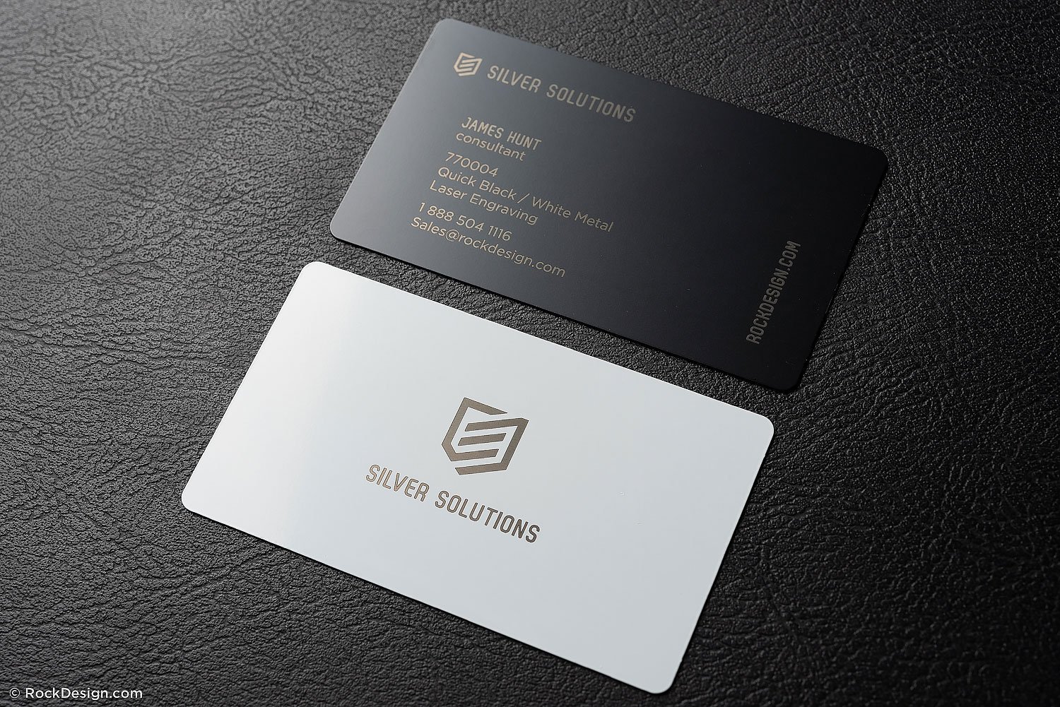 Rusten Håndværker Undtagelse Laser Engraved Black & White Metal Business Cards