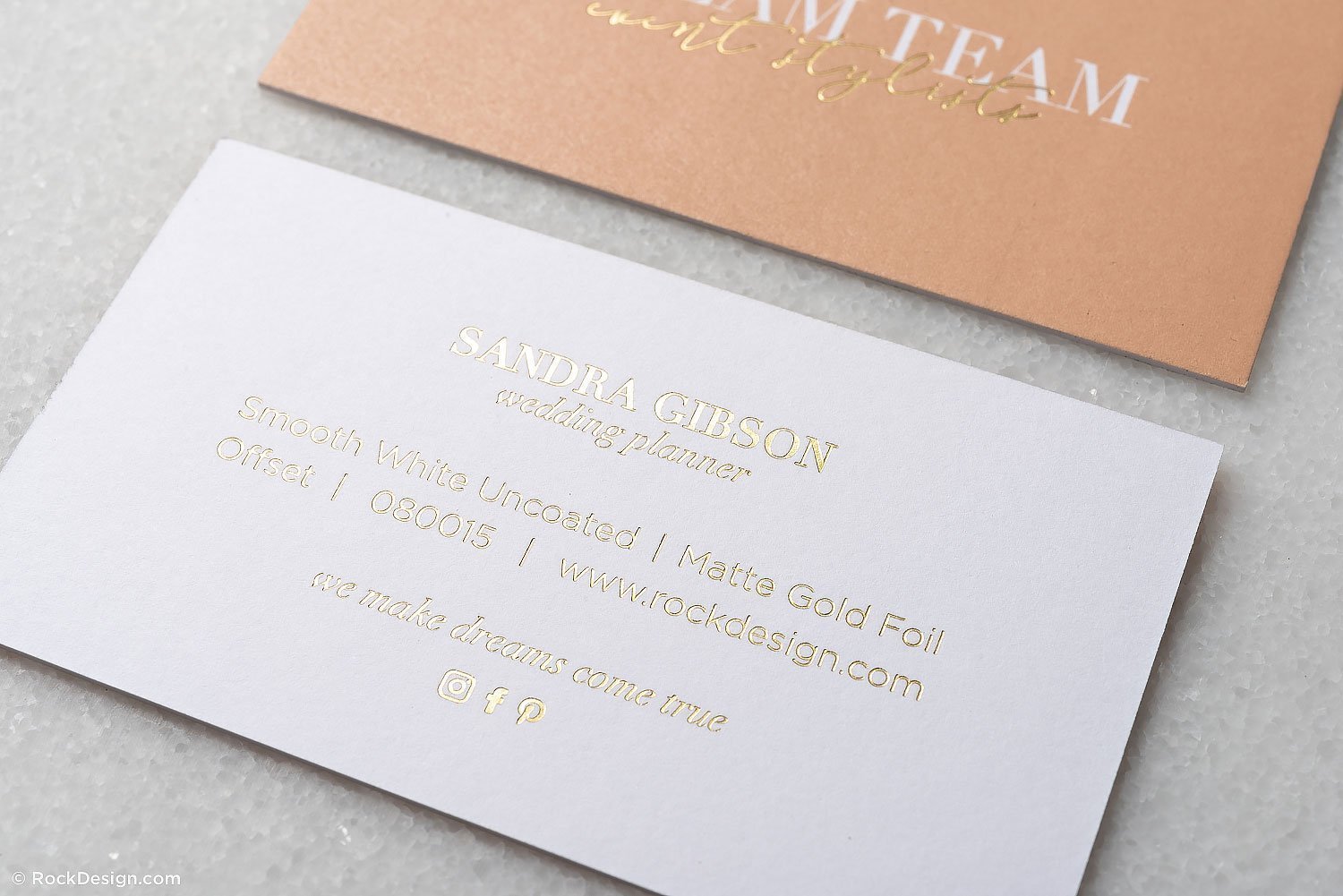 Elegant event planner business cards with gold foil printing - Dream Team